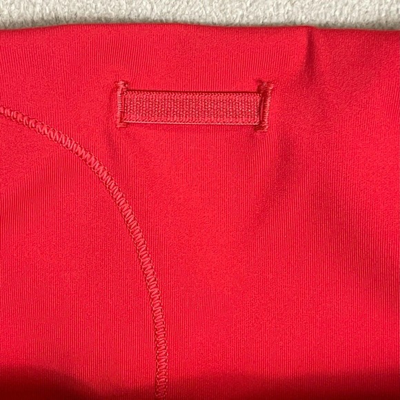 Lululemon Athletic Capri Pants Womens 8 Red Side Pocket Stretch Elastic Waist - Picture 8 of 11